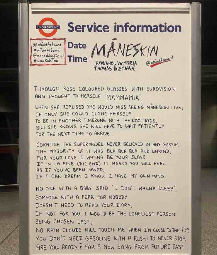 A Londra spunta un cartello-dedica per i Maneskin