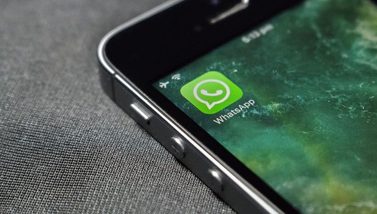 Si aggiorna WhatsApp, ecco come cambiano gli stati